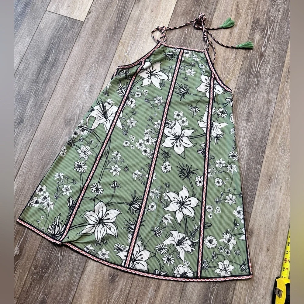 Flying Tomato Super cute sundress Size Large Excellent condition.